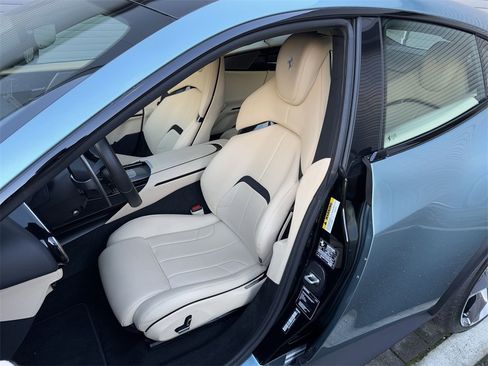 Used 2023 Ferrari Purosangue image 11