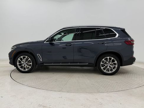 Used 2021 BMW X5 xDrive40i w/ Premium Package image 2