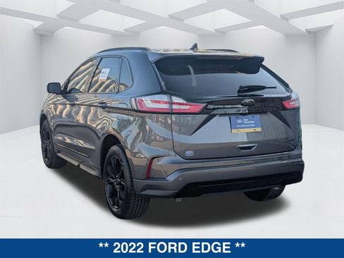 Certified 2022 Ford Edge SE w/ Black Appearance Package image 6