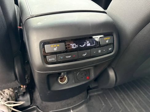 Used 2022 Hyundai Palisade SEL w/ Premium Package FWD image 14
