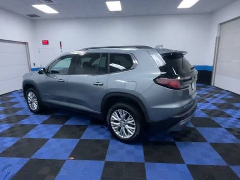 Used 2024 GMC Acadia Elevation w/ Luxury Package AWD/4WD image 6