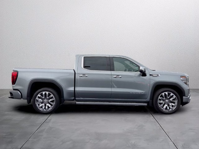 Used 2026 GMC Sierra 1500 Denali RWD image 5