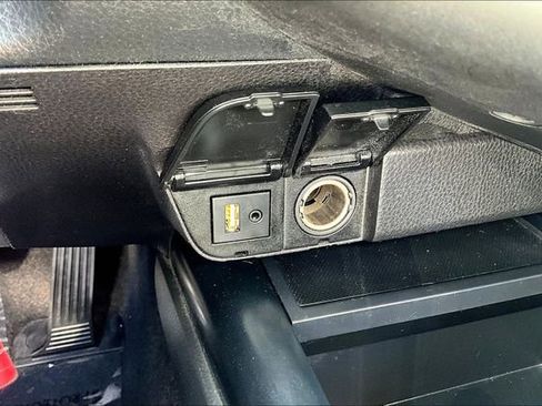 Used 2019 Toyota Camry LE image 15