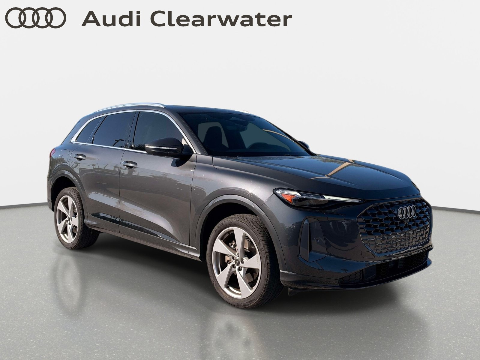 Used 2025 Audi Q5 Premium Plus w/ Premium Plus AWD/4WD image 4