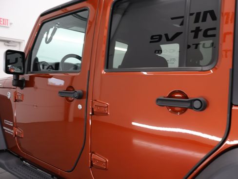 Used 2014 Jeep Wrangler Unlimited Sport w/ Quick Order Package 24S AWD/4WD image 29