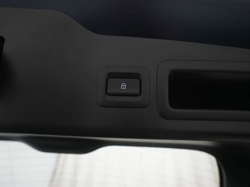 Used 2024 MAZDA MAZDA3 s image 15