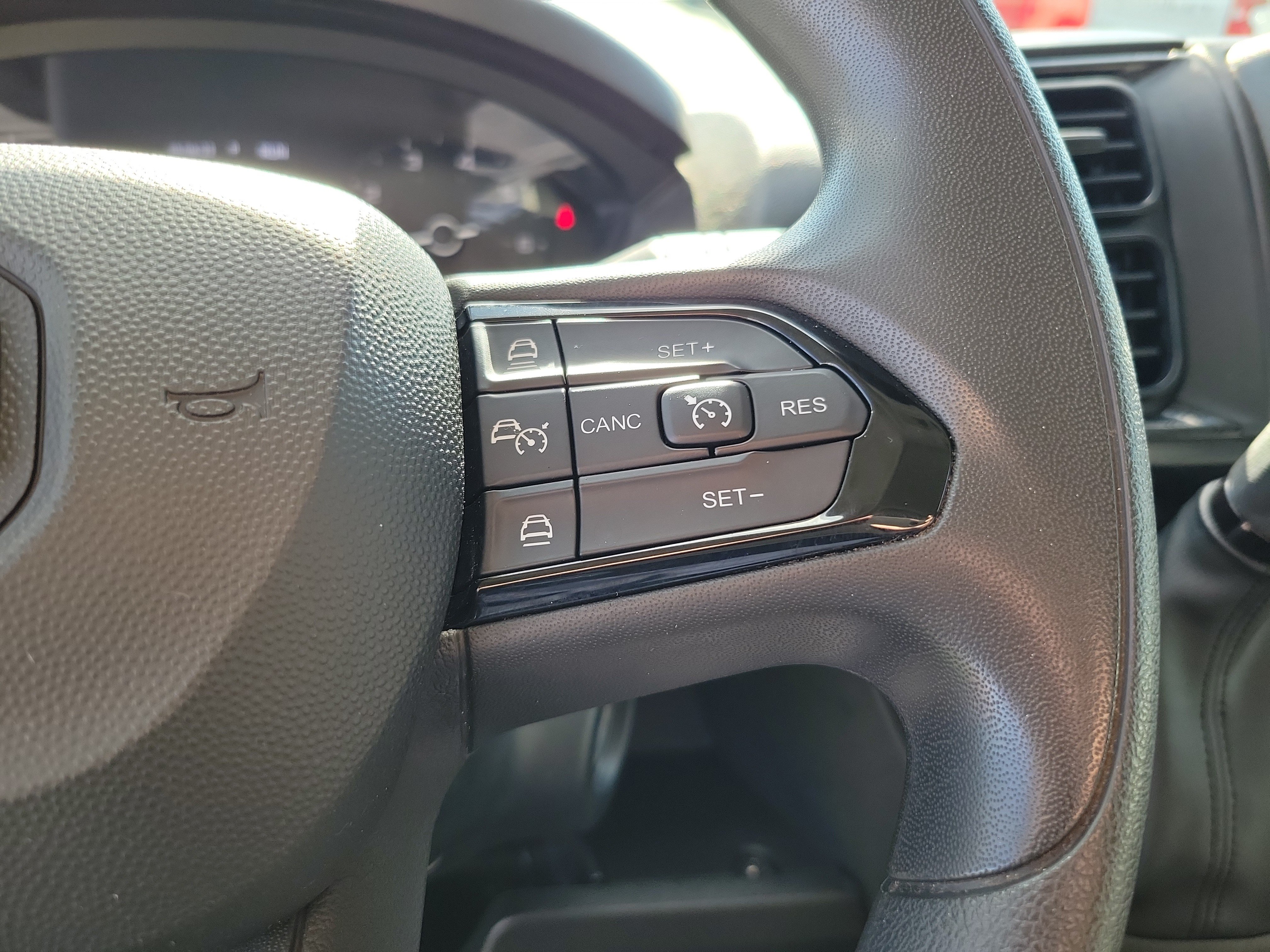 Used 2025 RAM ProMaster 2500 w/ Convenience Group FWD image 20