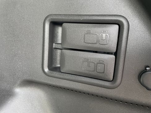 Used 2020 Chevrolet Equinox LT AWD/4WD image 29