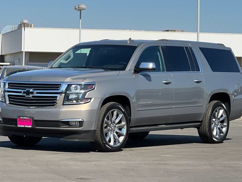 Used 2018 Chevrolet Suburban Premier AWD/4WD image 9