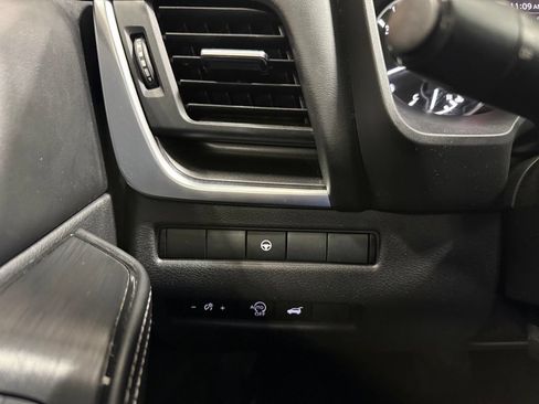 Used 2023 Nissan Rogue SV w/ SV Premium B Package FWD image 12