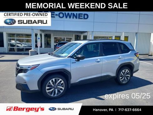 Certified 2025 Subaru Forester Touring w/ Touring Package AWD/4WD image 1