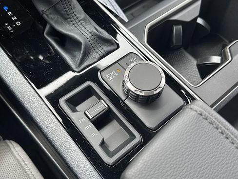 New 2026 Toyota Tundra SR5 AWD/4WD image 31