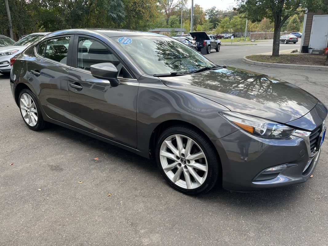 Used 2017 MAZDA MAZDA3 Touring FWD image 4