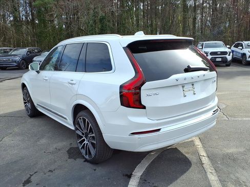 New 2026 Volvo XC90 B6 Plus w/ Protection Package Premier image 7
