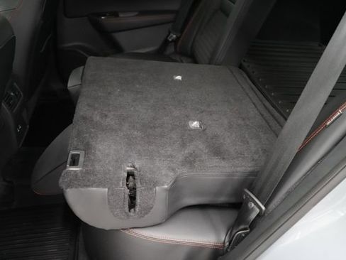 Used 2025 Nissan Rogue SV AWD/4WD image 44