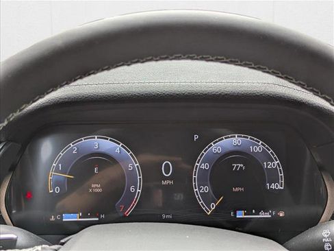 New 2025 Jeep Grand Cherokee Limited w/ Black Appearance Package image 12