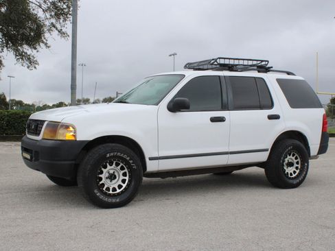 Used 2004 Ford Explorer XLS image 4