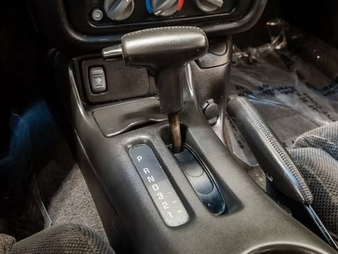 Used 2002 Pontiac Firebird Convertible RWD image 17