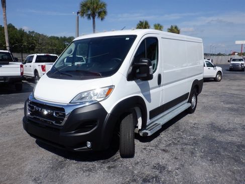 Used 2025 RAM ProMaster 2500 w/ U-Haul Equipment Group FWD image 21