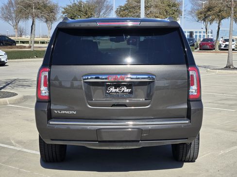 Used 2019 GMC Yukon Denali w/ Denali Ultimate Package image 5