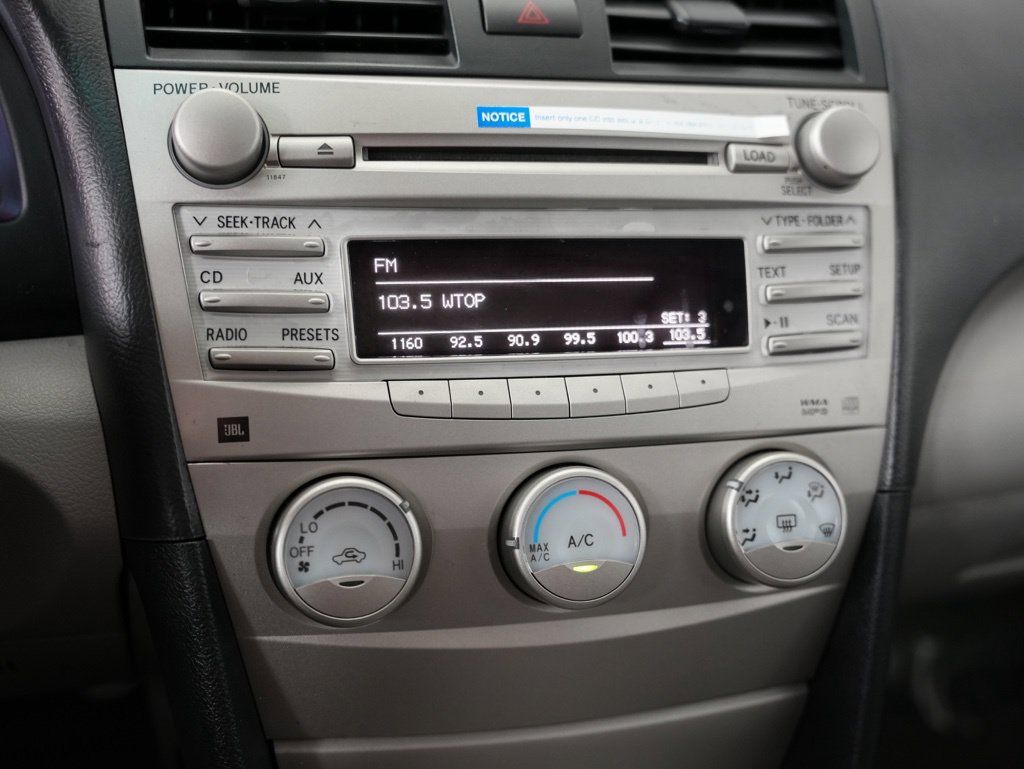 Used 2011 Toyota Camry SE w/ SE Extra-Value Pkg #1 FWD image 20