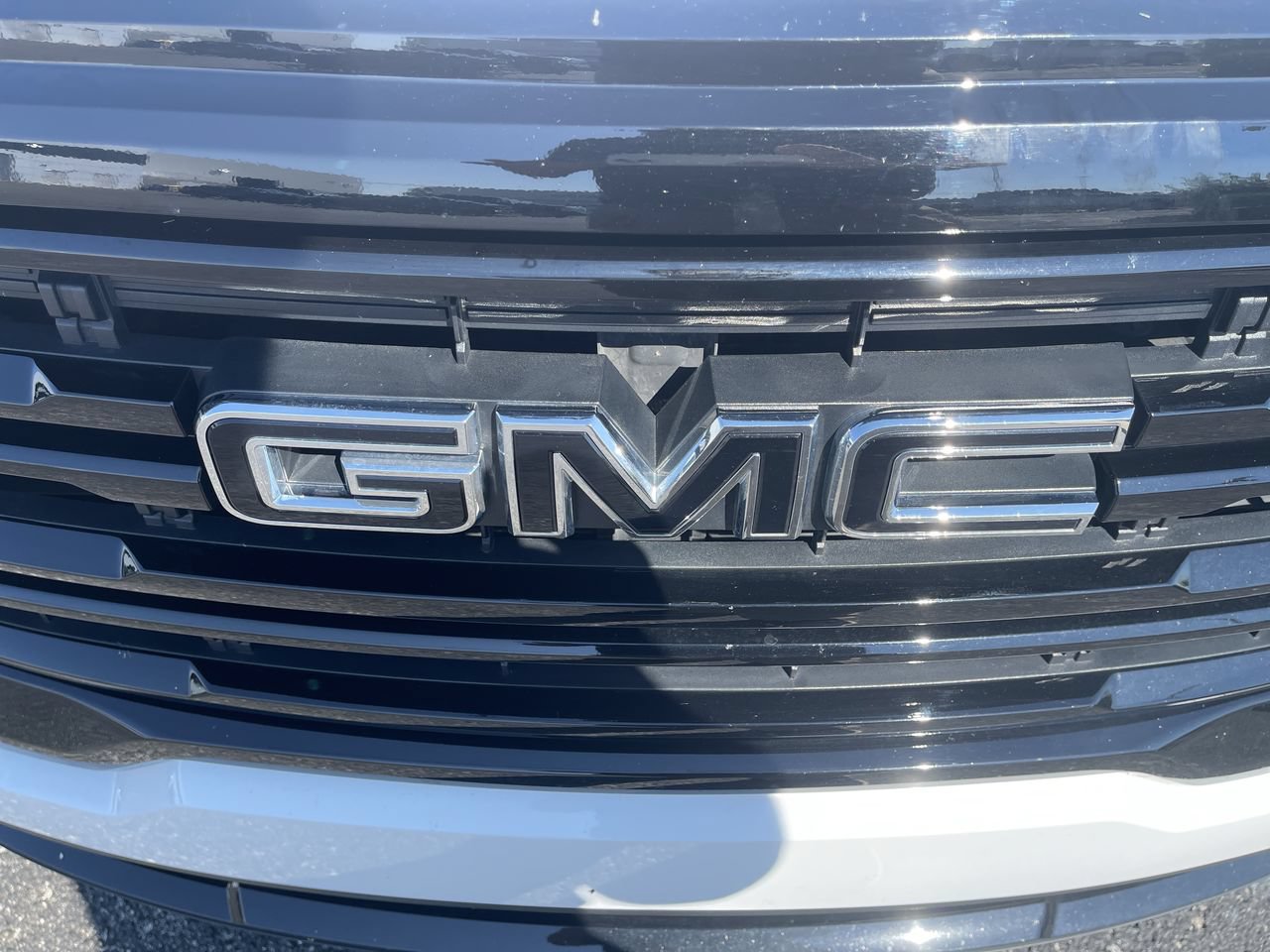 Used 2023 GMC Acadia SLT w/ Elevation Edition AWD/4WD image 32