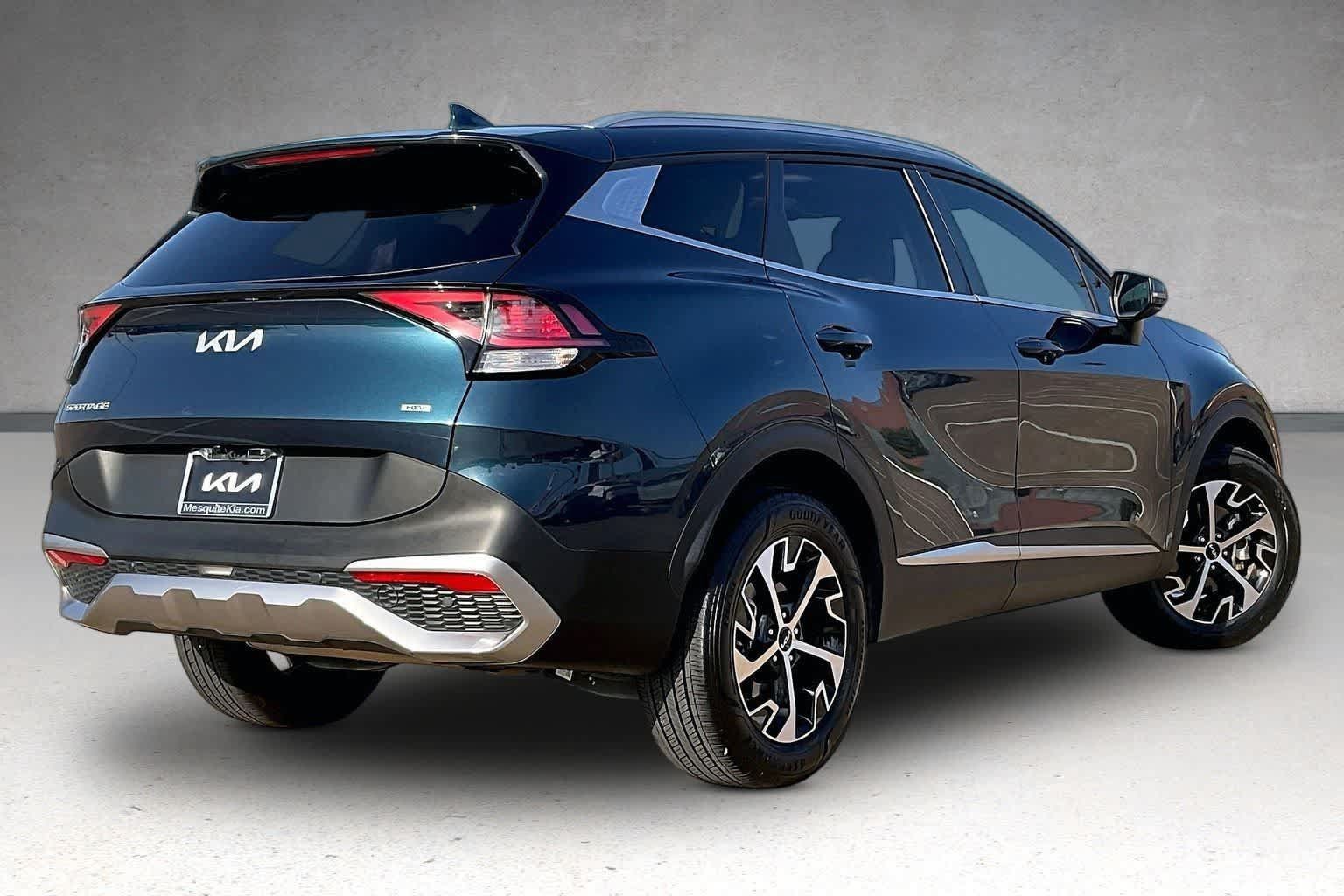 Certified 2025 Kia Sportage EX AWD/4WD image 21