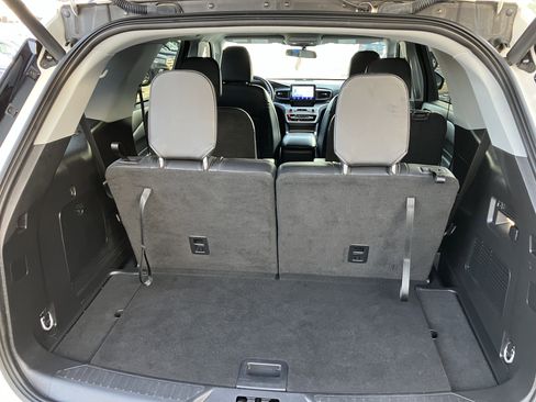 Used 2023 Ford Explorer XLT w/ Equipment Group 202A image 18