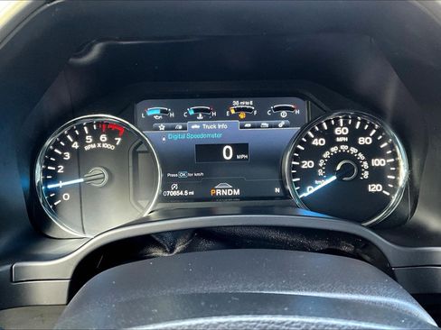 Used 2019 Ford F150 Lariat w/ Equipment Group 502A Luxury image 9