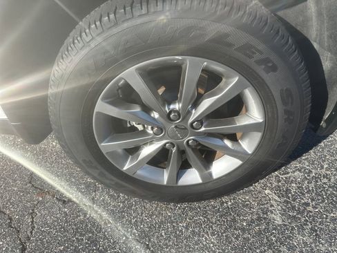 Used 2018 Dodge Durango SXT w/ Quick Order Package 2BB image 19