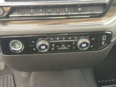 Used 2023 Chevrolet Silverado 1500 LT AWD/4WD image 13