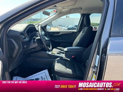 Used 2025 Ford Escape Active w/ Cold Weather Package AWD/4WD image 7