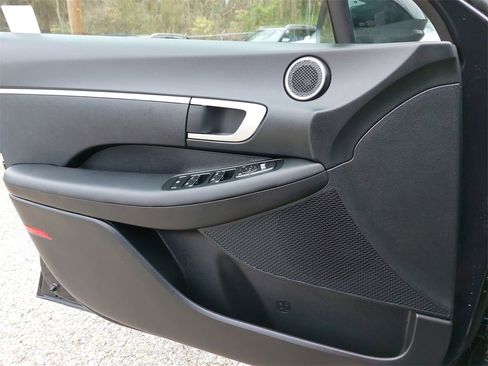 Certified 2025 Hyundai Sonata SE image 25