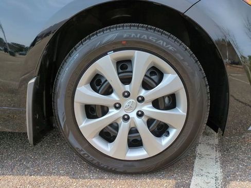 Used 2026 Toyota Corolla LE image 11