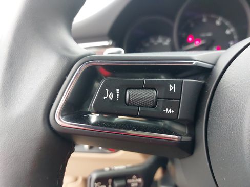 Certified 2026 Porsche Macan AWD/4WD image 19