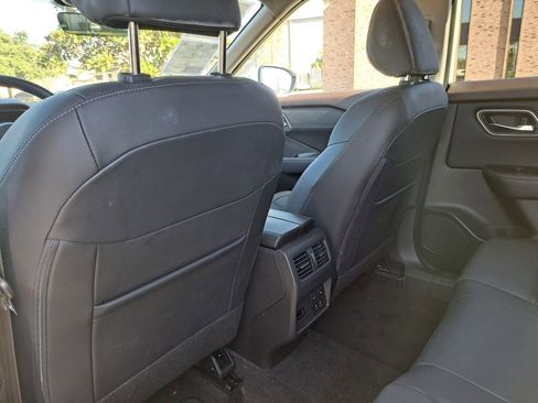 Used 2023 Nissan Rogue Platinum w/ Platinum Premium Package image 20