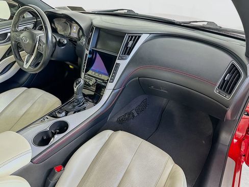 Used 2017 INFINITI Q60 Red Sport 400 RWD image 31