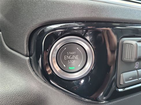 Used 2026 GMC Sierra 2500 SLT w/ SLT Convenience Package AWD/4WD image 31