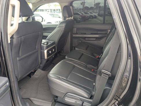 Used 2024 Ford Expedition XLT AWD/4WD image 14
