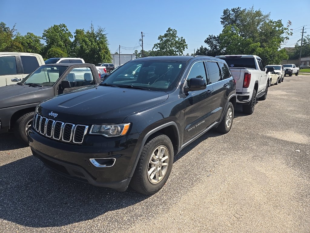Used 2018 Jeep Grand Cherokee Laredo RWD image 1