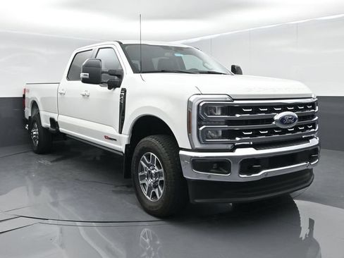 Used 2024 Ford F250 Lariat w/ Lariat Ultimate Package AWD/4WD image 1