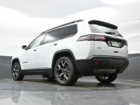 New 2026 Jeep Cherokee Overland image 13
