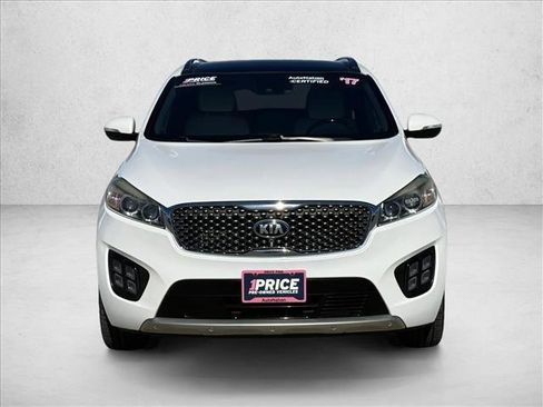 Used 2017 Kia Sorento SX image 2