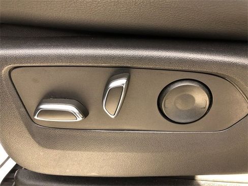 Used 2023 Cadillac Escalade ESV Luxury image 20