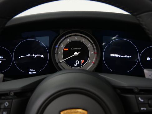 Used 2023 Porsche 911 Cabriolet AWD/4WD image 21