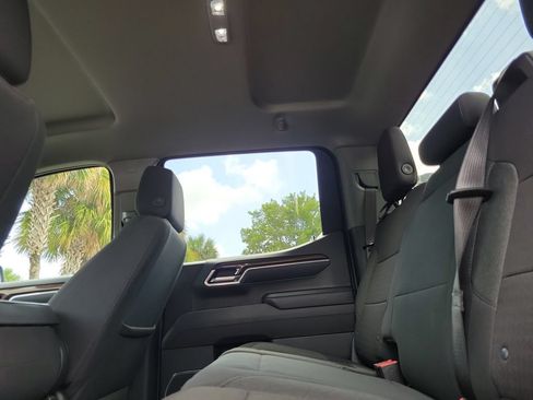 Used 2025 Chevrolet Silverado 1500 LT RWD image 15