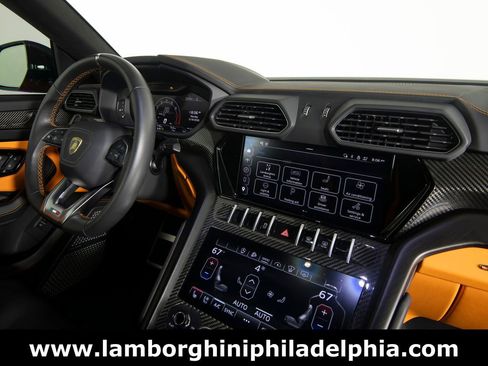 Used 2024 Lamborghini Urus S AWD/4WD image 30