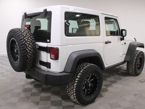 Used 2012 Jeep Wrangler Rubicon w/ PWR Convenience Group image 24