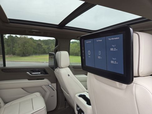 New 2026 GMC Yukon XL Denali image 33