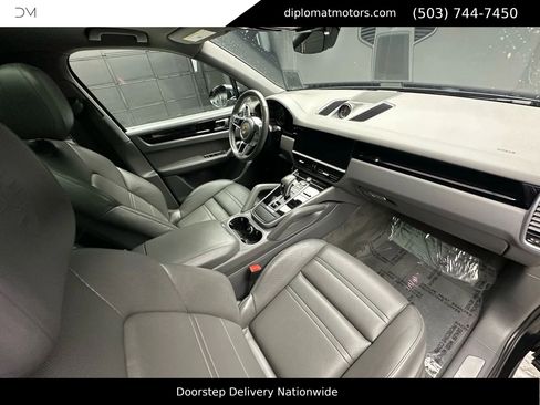 Used 2021 Porsche Cayenne image 18